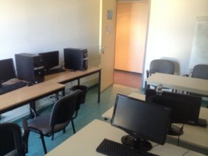 Une salle informatique